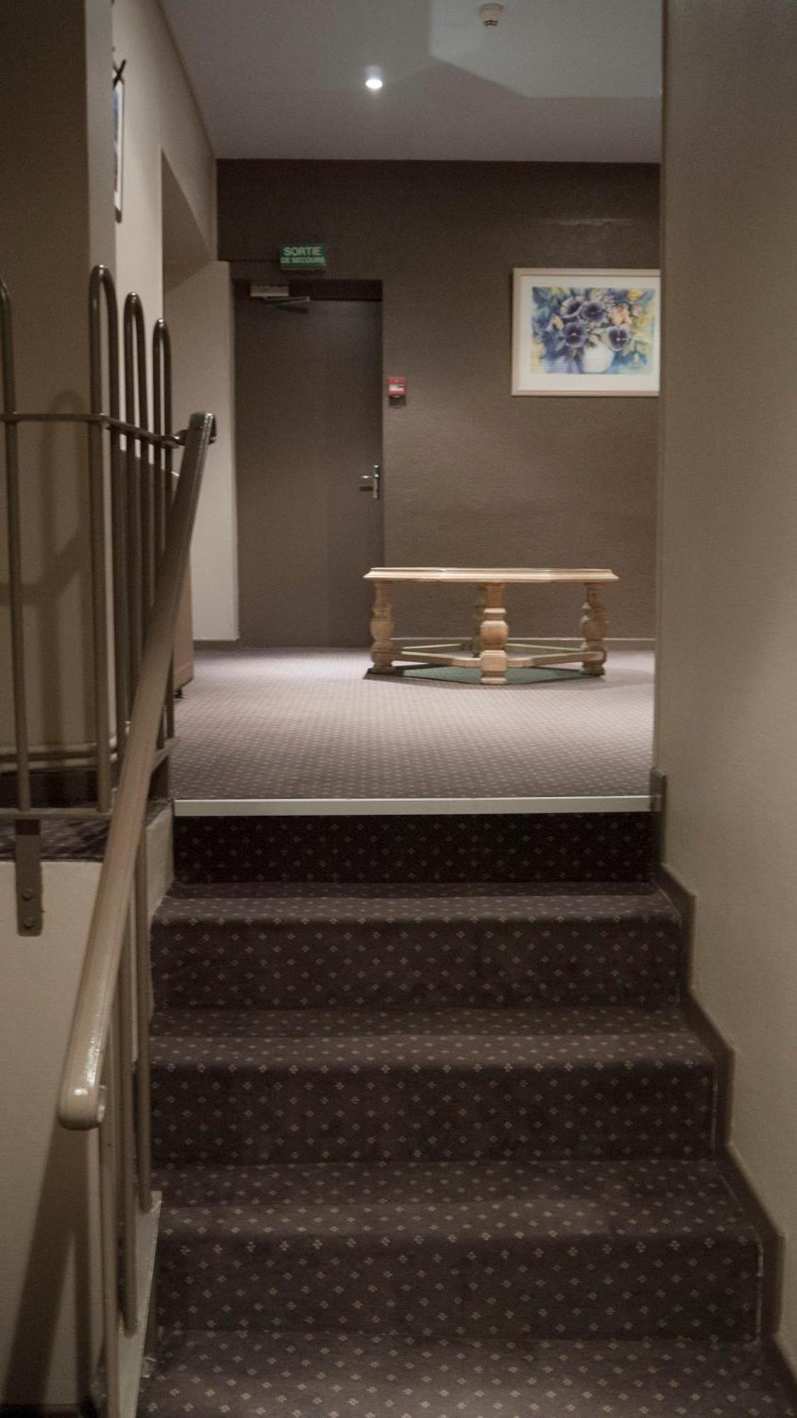 Hotel Les Frangins サントメール エクステリア 写真