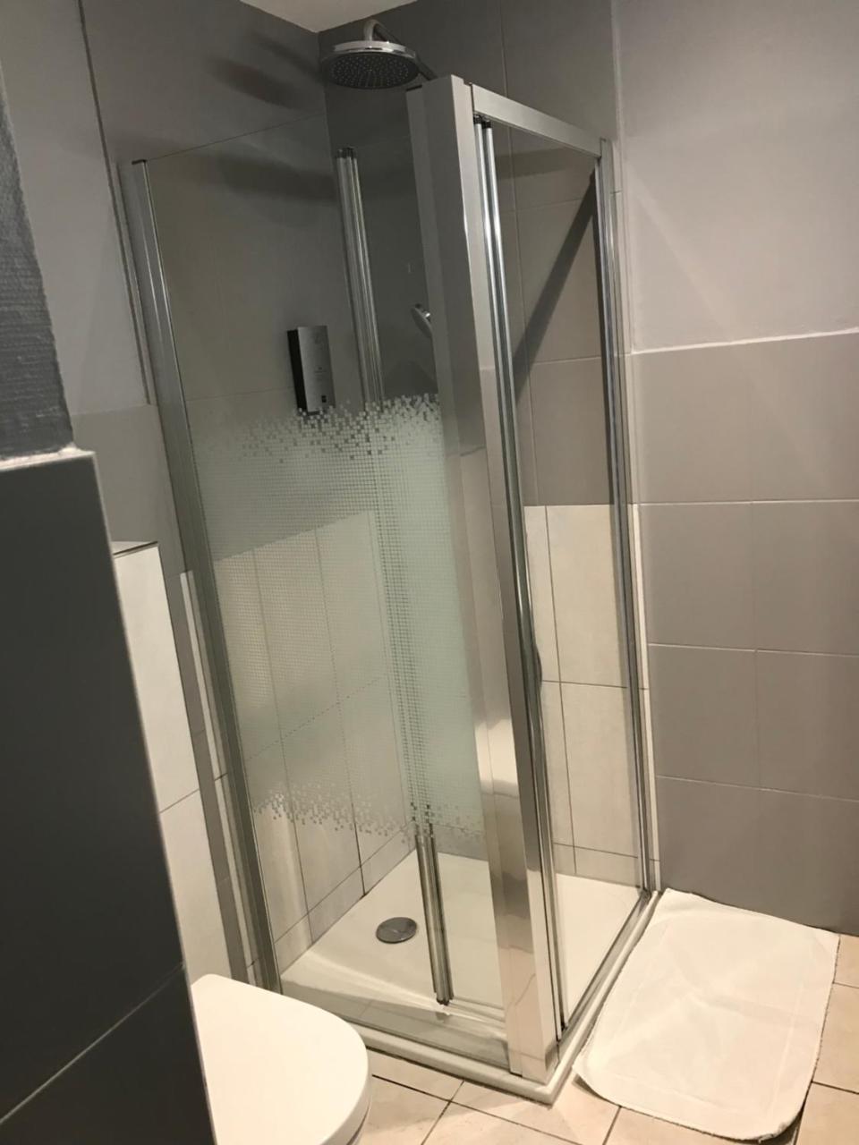 Hotel Les Frangins サントメール エクステリア 写真